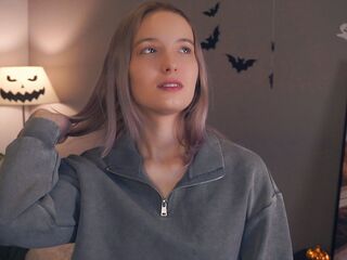 sexy live cam girl RessieKaua