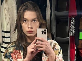 camgirl chatroom RubyRedkis