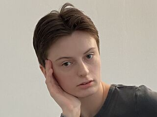 girl fingering bald pussy RufinaTavolario