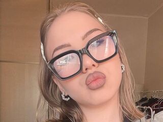 camsex photo SaraBaier