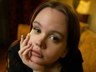 cam girl showing tits SarandaRyan