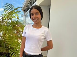 cam girl playing with sextoy SarayRios