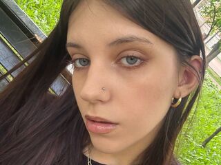 webcam babe chat room SaritaHowick