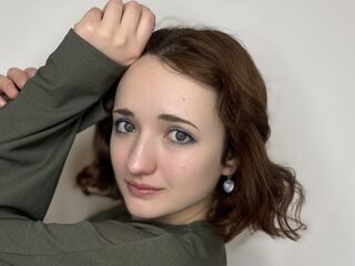 free nude cam SaundraTowler