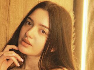 fingering cam slut SavannahHoward