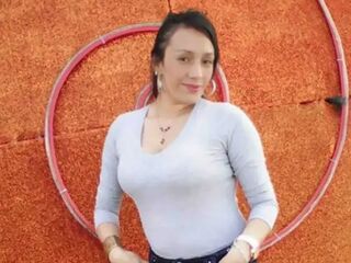 shaved pussy cam ShanteyLaurens