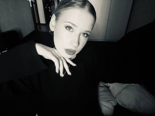 fingering girl SherieMcwayne