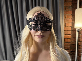 naked camgirl masturbating with dildo SofiLune