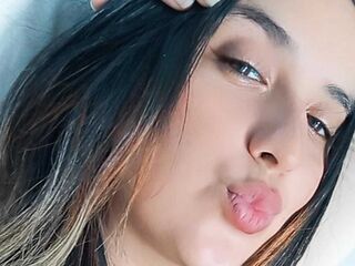 webcamgirl chat room SophiaCastelly