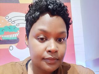 camgirl showing pussy SylerRay