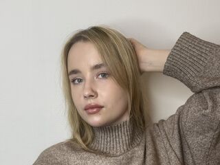 camwhore spreading pussy TeishaCaram