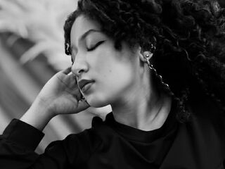 live webcam performer TrixieBarbie