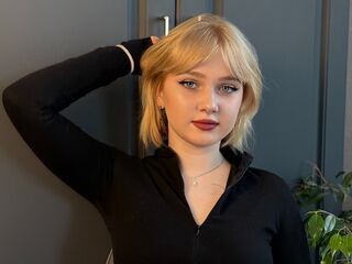 fingering cam girl video UdelaGoodhart