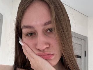 camwhore shaved pussy VeraScott
