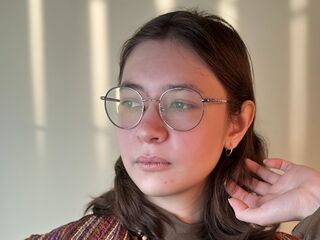 closeup web cam WhitneyEarlgy