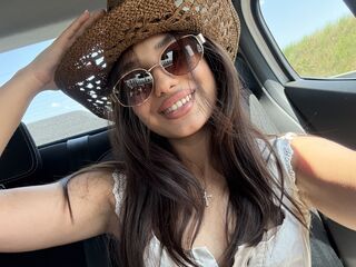 topless girl YasmineHart