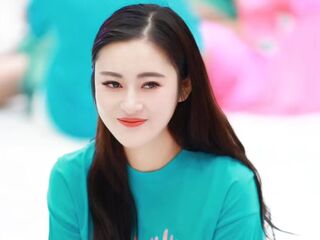cam girl masturbating with sextoy YolandaYang