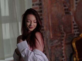 naked girl with webcam masturbating barbieKessie